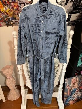 GAP Blue Floral Chambray  Denim Utility Jumpsuit